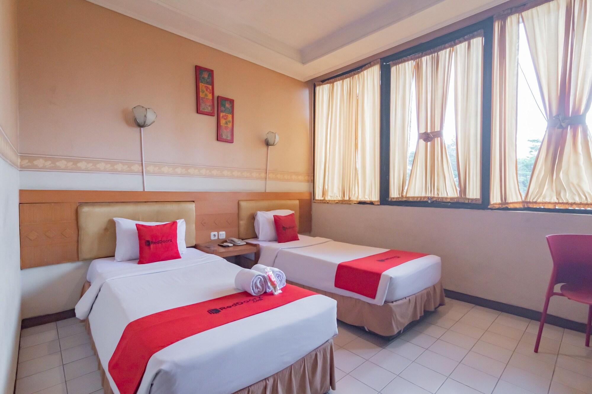 Reddoorz Plus @ Sukamulya Pasteur 2 Bandung Dış mekan fotoğraf